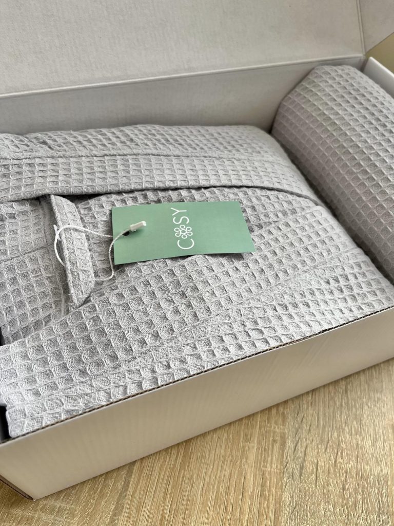 Як обрати та з чим носити Подарунковий набір Gentleman’s Comfort (халат+ рушник), сірий